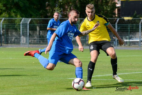 FOOTBALL : Longueau s'impose en costaud