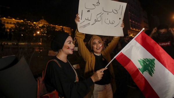 Liban : le gouvernement annonce des réformes, sans calmer la colère de la rue