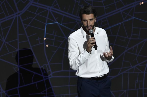 Une Marianne dorée, nouveau symbole des JO de Paris-2024