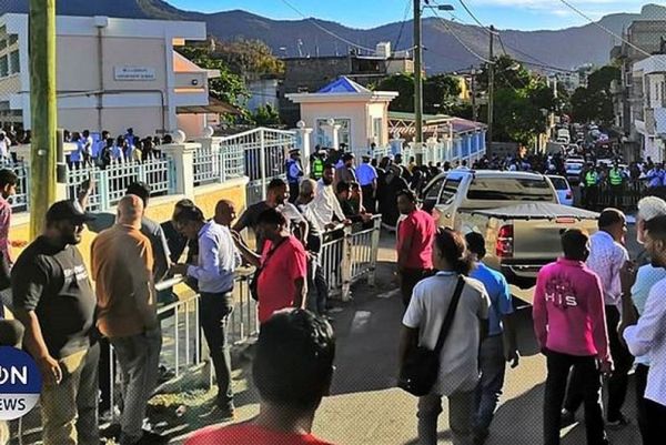 Législatives à l'île Maurice : plus de 60 % de votants