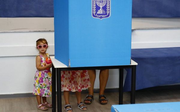 Kahlon prévoirait d’annuler la journée de congé en cas de 3ème élections