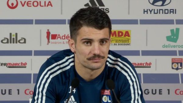 Foot - L1 - OL - Léo Dubois : « Faire abstraction de ce qui passera autour » d'OM-OL