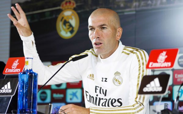 Real Madrid : Zidane envoie Benzema chez les Bleus et persiste pour Mbappé
