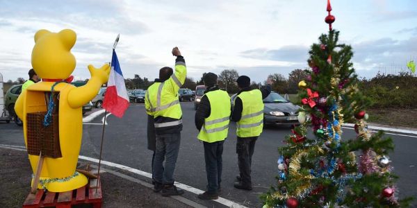 Gilets jaunes : "ça va craquer cette fois", assurent les "irréductibles" de Fréjus