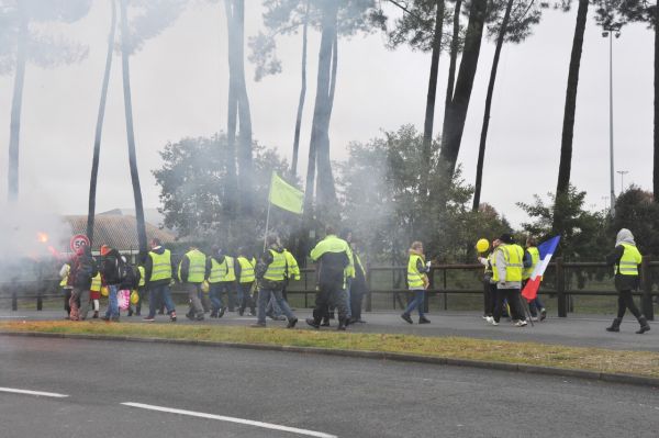 Gironde. Gilets jaunes à Langon : les manifestants marchent sur la rocade