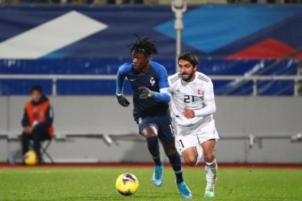 Foot - Bleuets - Qualifications Euro Espoirs 2021 : Eduardo Camavinga forfait avec les Bleuets, Boubacar Kamara aligné en sentinelle face à la Suisse