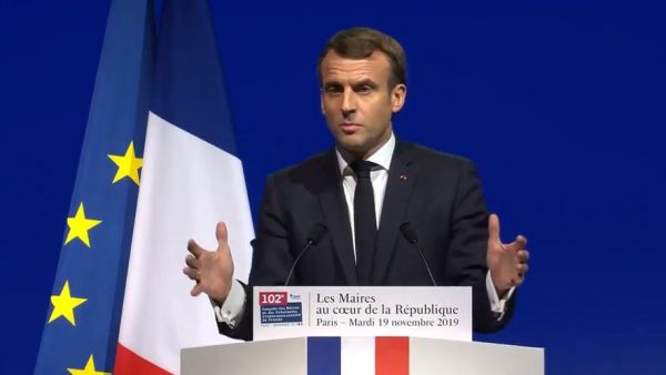 Municipales 2020 : Macron ne veut pas d'une loi contre les listes commnutaires