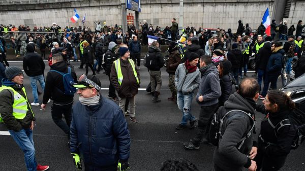 "Gilets jaunes" : les organisateurs de la manifestation à Paris fustigent la préfecture de police