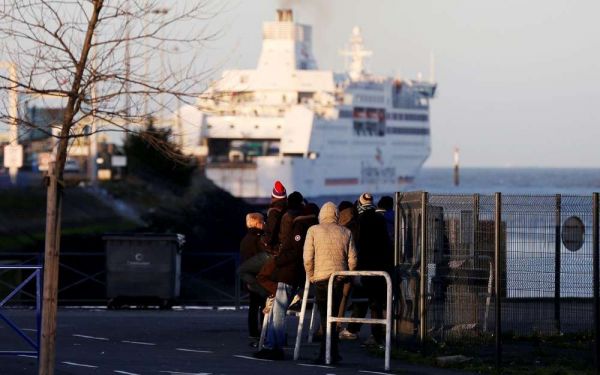 25 migrants découverts vivants dans le conteneur réfrigéré d'un ferry vers l'Angleterre