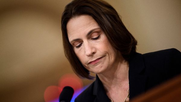 Destitution: une témoin dénonce des "mensonges", en référence à la...