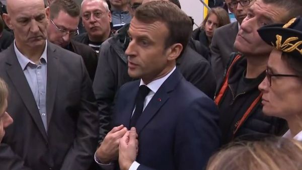 "Moi j'ai dit la vérité" : échanges tendus à Amiens entre Macron et d'anciens salariés de Whirlpool