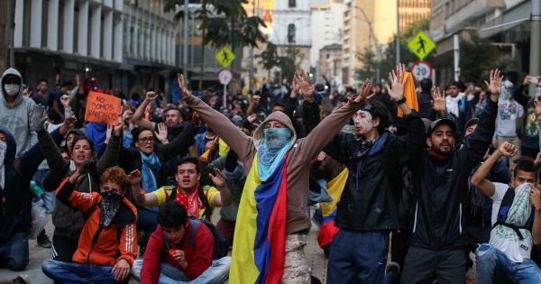 Un couvre feu décrété à Bogota après les manifestations contre le président Duque