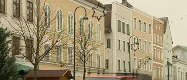 La maison natale d'Adolf Hitler à Braunau, dans le nord de l'Autriche, va être transformée en poste de police, annonce le ministère autrichien de l'Intérieur