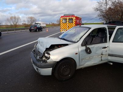 A35: une voiture heurte un poids lourd, deux blessés dont un bébé