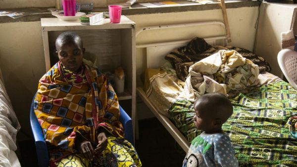 "Ils m'ont pourchassée en me découpant": en République démocratique du Congo, des rescapés des massacres témoignent