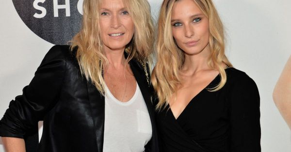 Estelle Lefébure et l'héritage de Johnny : elle veut "protéger" ses filles