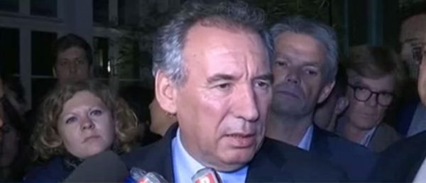 URGENT - François Bayrou a été mis en examen ce vendredi soir du chef de "complicité de détournement de fonds publics" dans l'affaire des assistants d'eurodéputés Modem, a-t-on appris de [...]