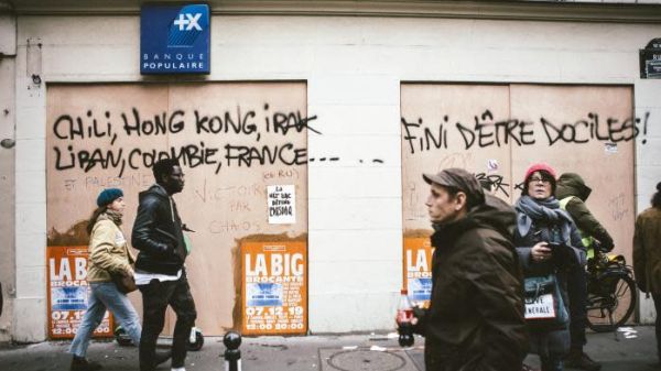 Grève contre la réforme des retraites : la préfecture de Paris annonce de nouveau la fermeture des commerces sur le parcours mardi