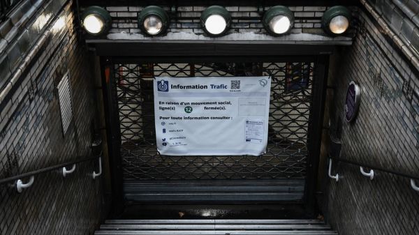 EN DIRECT - Retraites : un dimanche (presque) à l'arrêt dans les transports