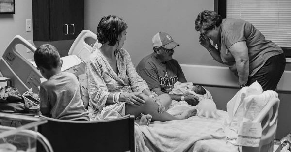 Naissance : pourquoi il ne faut pas visiter une mère qui vient d’accoucher