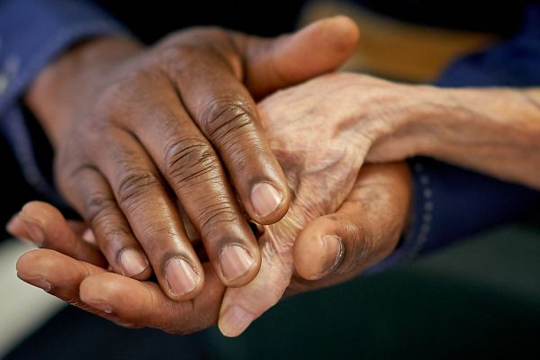 David Lametti chargé par Justin Trudeau  d'élargir l'aide médicale à mourir