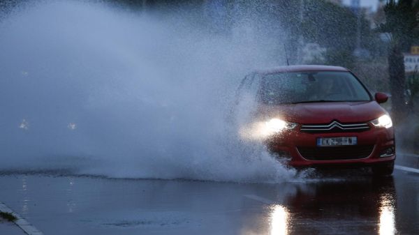 Intempéries dans le Sud-Ouest : la décrue s'amorce lentement