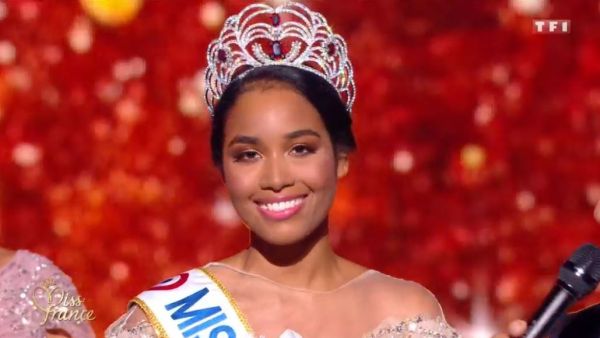 Miss Guadeloupe, Clémence Botino, est sacrée Miss France 2020