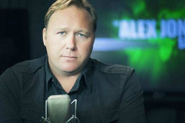 #USA LOI MARTIALE - D'après Alex Jones, Jade Helm n'est pas un exercice mais une couverture pour une occupation militaire