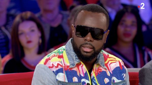 Gims partage un cliché inédit de ses vacances familiales avec son frère Dadju