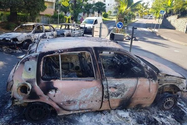 Une nuit de violences aux Camélias, après un accident entre un scooter et une voiture de la BAC