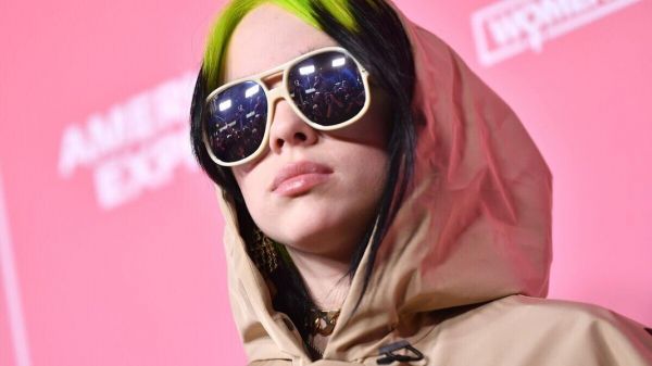 Billie Eilish va interpréter la chanson du nouveau James Bond