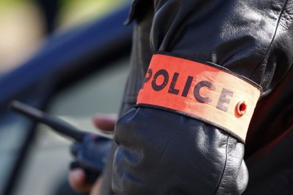 Collision aux Camélias : le motard succombe à ses blessures, le quartier sous tension