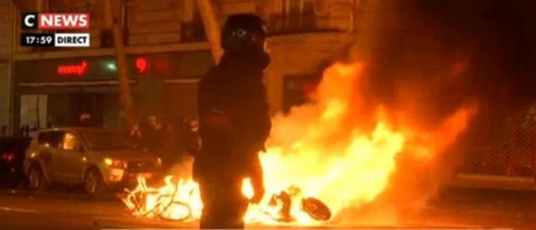 Grève Jour 45 -  Revoir les images fortes de ce samedi et en particulier des incidents Gare de Lyon - Retour progressif demain à la normale à la RATP et la SNCF - Vidéo