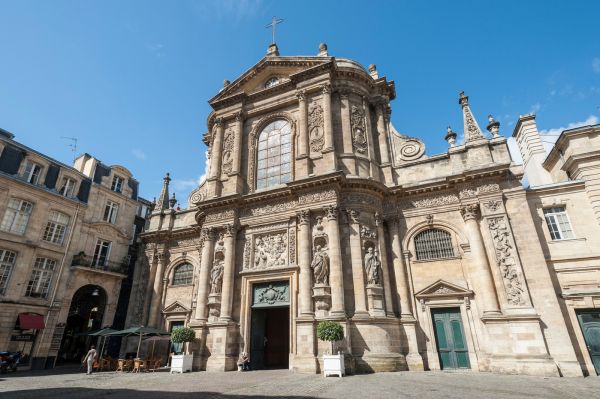 Violences, dégradations : deux diocèses pour cibles