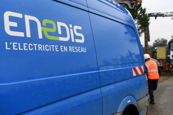 Coupures d'électricité sauvages: des syndicalistes en garde à vue, la CGT proteste