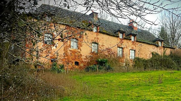 Josette retrouvée morte en Aveyron : un drame de la misère et de la solitude en ruralité