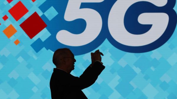 Deux ONG déposent un recours en justice contre l'arrivée de la 5G en France