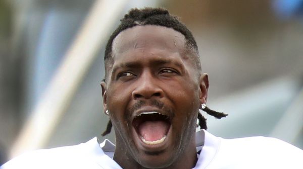 Antonio Brown s'est livré à la police