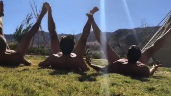 Le bain de soleil de l'anus, la nouvelle "tendance bien-être" ?