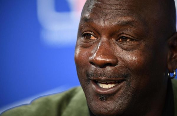 NBA : «C'est toujours un honneur d'être à Paris», assure Michael Jordan
