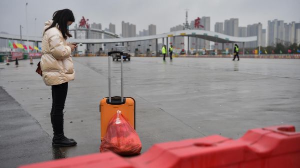 Coronavirus : le Quai d'Orsay envisage une évacuation des Français de Wuhan
