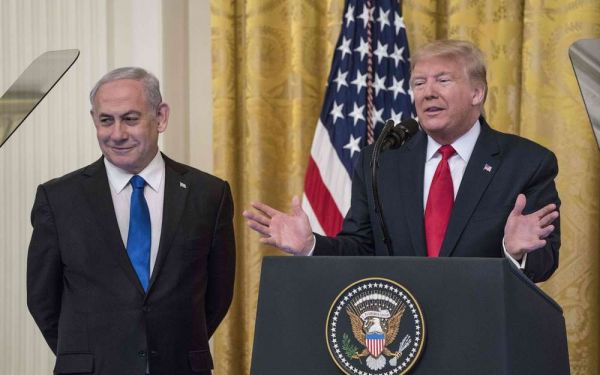 Plan de paix au Proche-Orient : entre rejet et prudence, les réactions aux propositions de Trump