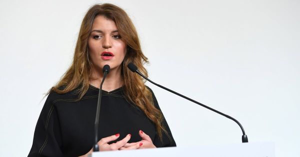 SOS Racisme reproche à Schiappa de débattre avec Zemmour sur CNews