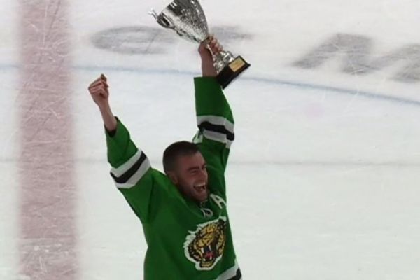 Deuxième victoire consécutive des Cougars qui remportent la coupe Marcel Dagort