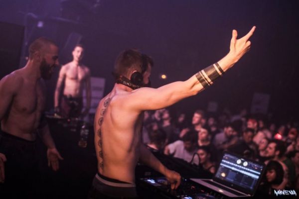 [Paris] Freaky Beats convie les nouveaux prodiges de l’acidcore et de la tekno à la Acid Party