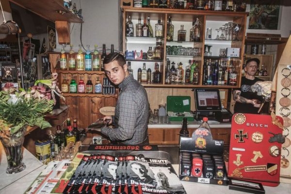 Les nouveaux visages du nazisme