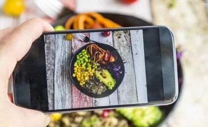 Les utilisateurs de réseaux sociaux "copient” les habitudes alimentaires de leurs amis