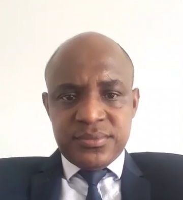 Sambi est pris en otage par Azali et Amine Soeuf