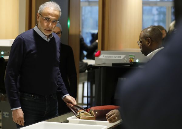 «Viol moral» : Tariq Ramadan de nouveau mis en examen, son avocat dénonce une affaire «grotesque»
