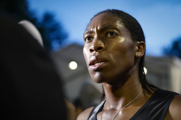 Athlétisme: Caster Semenya fait un retour gagnant en compétition, et est "là pour rester"